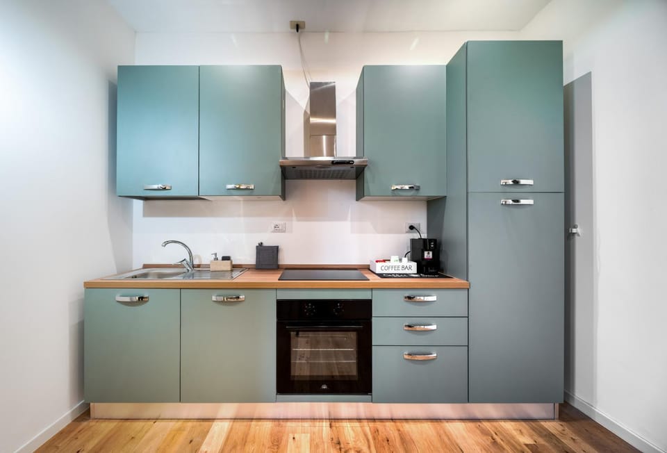 Kitchen or kitchenette, kitchen