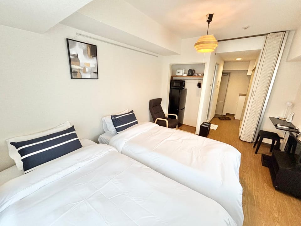 Bed, Living room, Bedroom