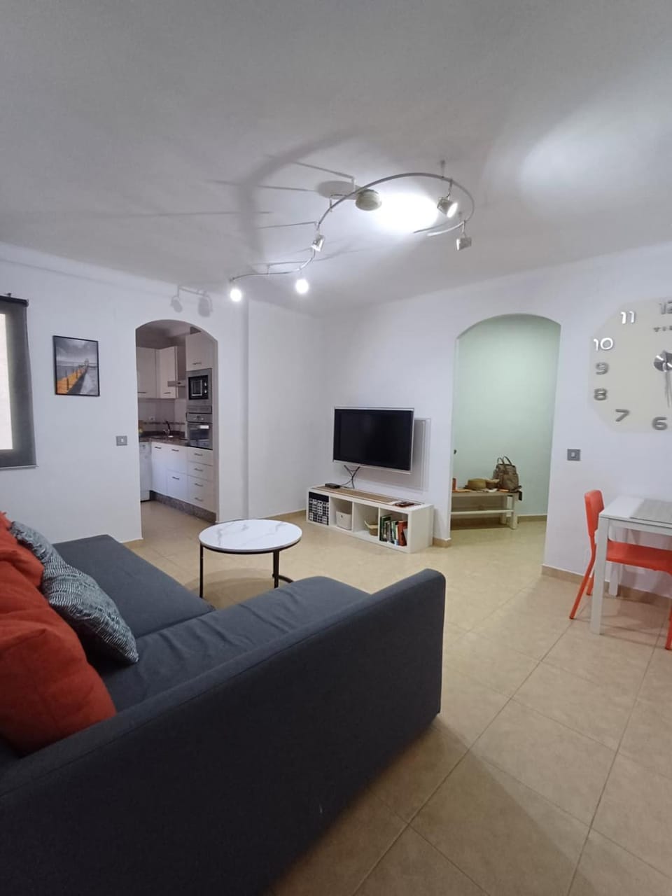 Communal lounge/ TV room, TV and multimedia, Living room, Evening entertainment