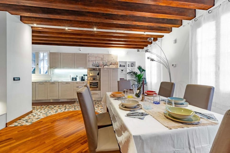 Domus with two terraces and canal view in Dorsoduro Apartment in Venice