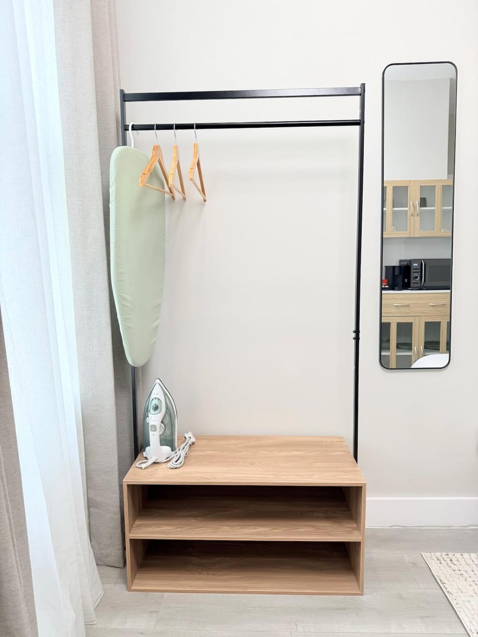 Stylish Compact Studio by the beach Wi-Fi Apartment in Southend-on-Sea