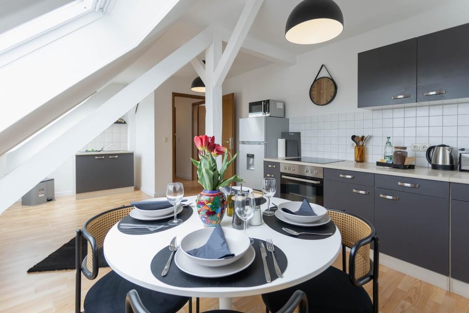 Property building, Kitchen or kitchenette, Living room