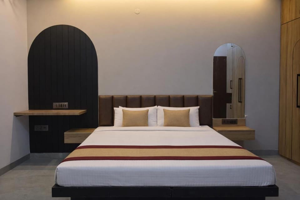 Evora House - Luxe Near Airport Family Groups Apartment in Punjab, India