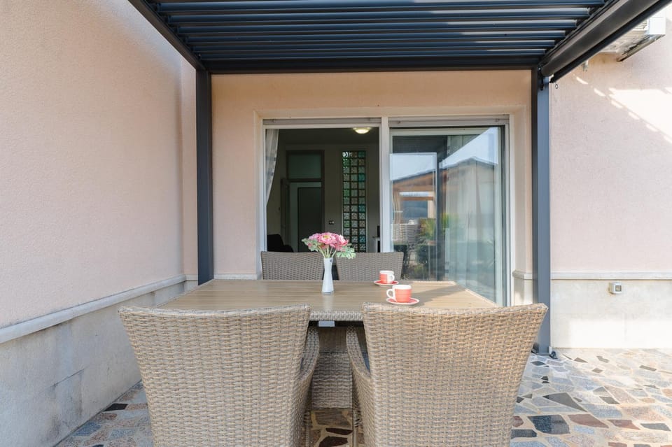 Patio, Balcony/Terrace