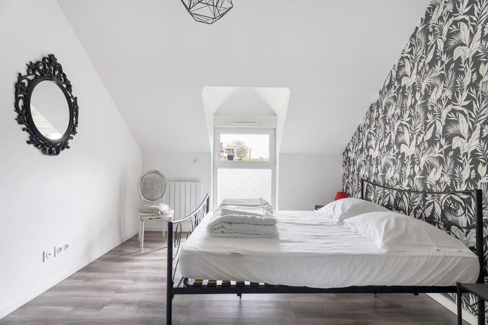 Living room, Bedroom