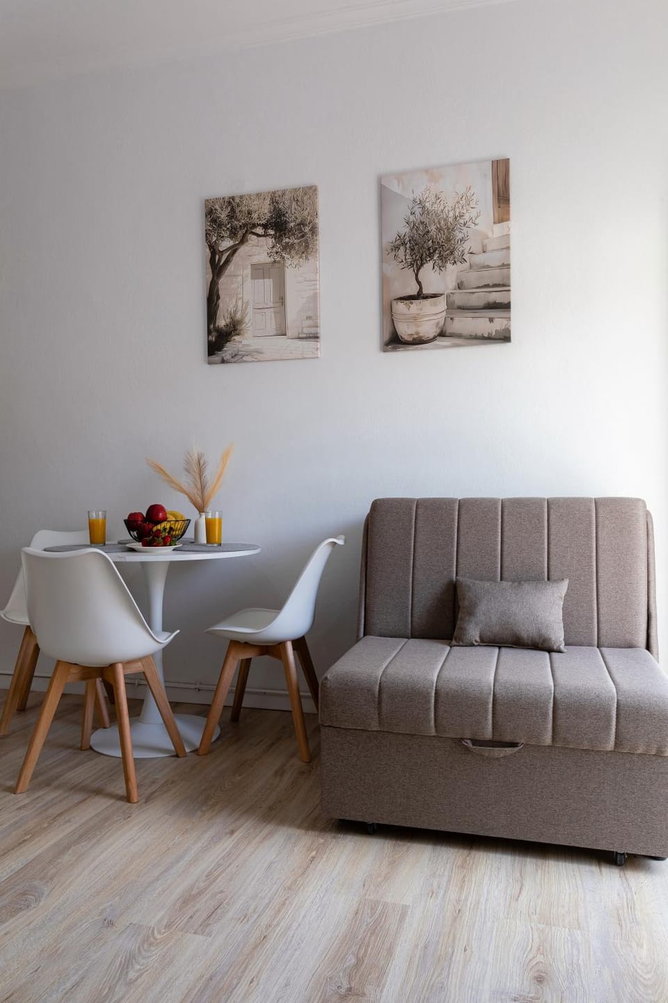 Living room, Dining area