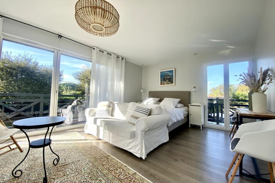 Sublime property in the heart of the Hume Villa in Gujan-Mestras