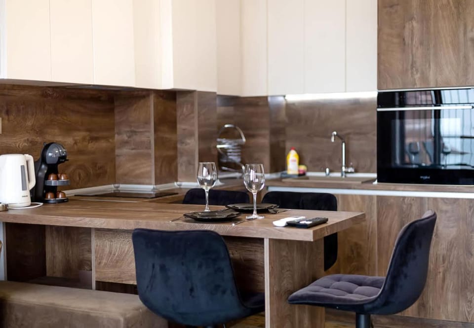 Coffee/tea facilities, Kitchen or kitchenette, Dining area