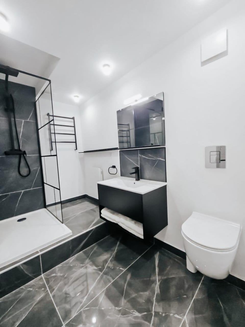 Suite Gonzague n1 - Downtown - 86 m2 Apartment in Grand Est