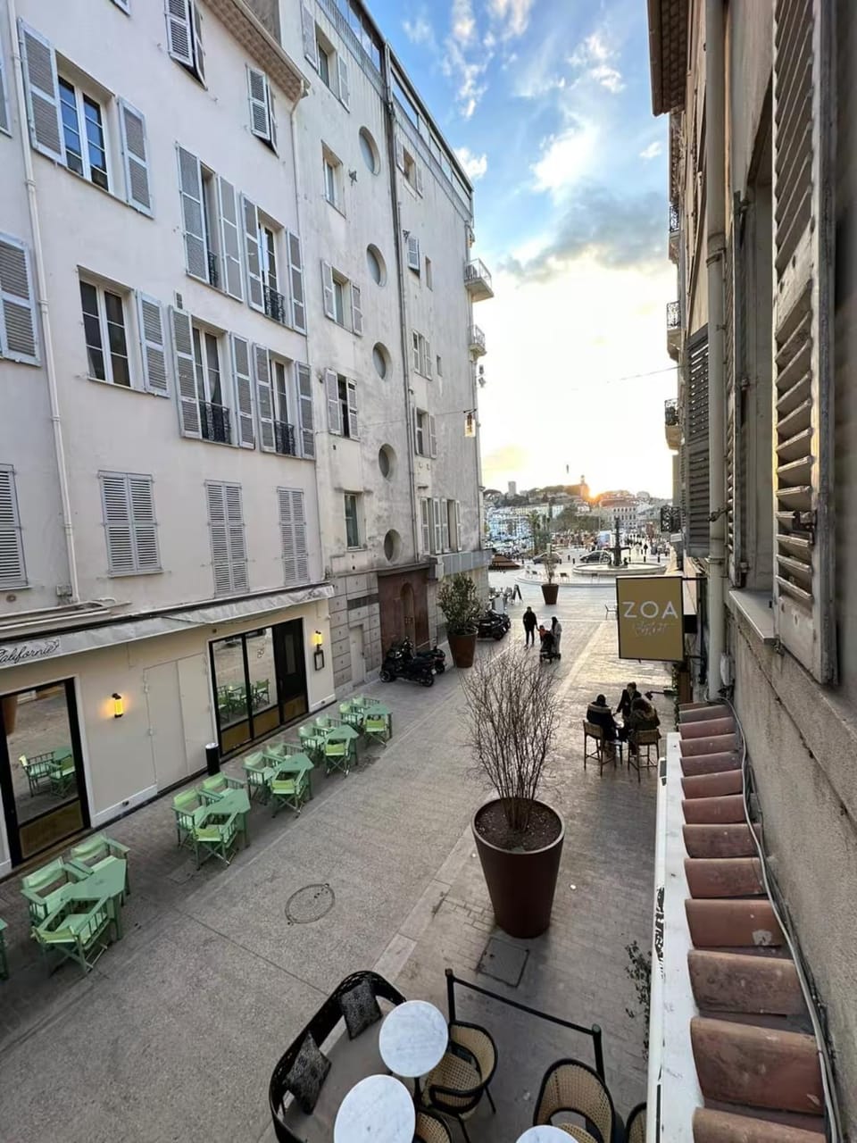 Property building, Location