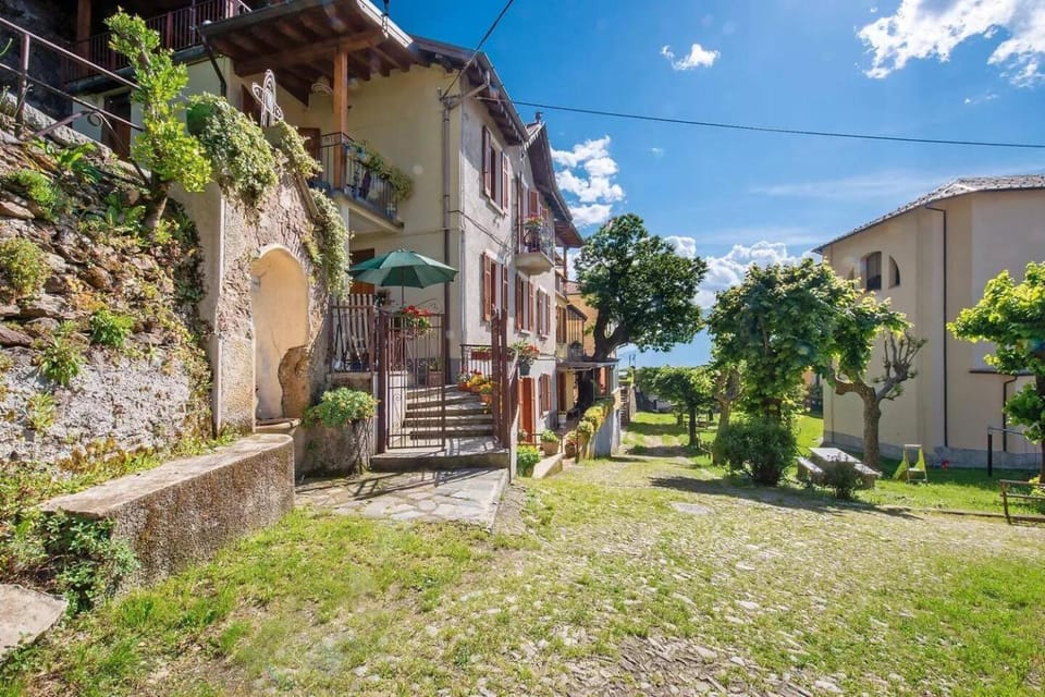 Casa Castagno 1 sul Sentiero del Viandante•AC•Wifi Apartment in Bellano