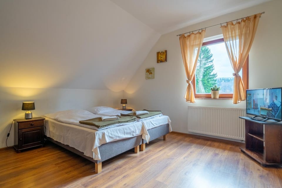 Willa Pod Dębem Bed and Breakfast in Lower Silesian Voivodeship