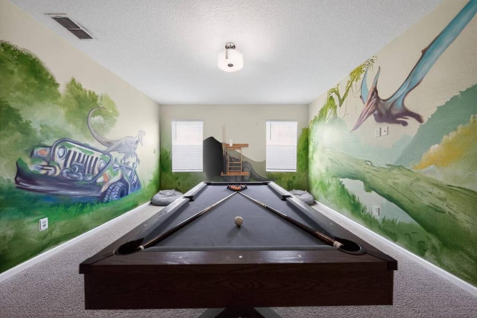 12BR Mansion | Sleeps 30+, GameRoom, Pool, Resort! House in Kissimmee