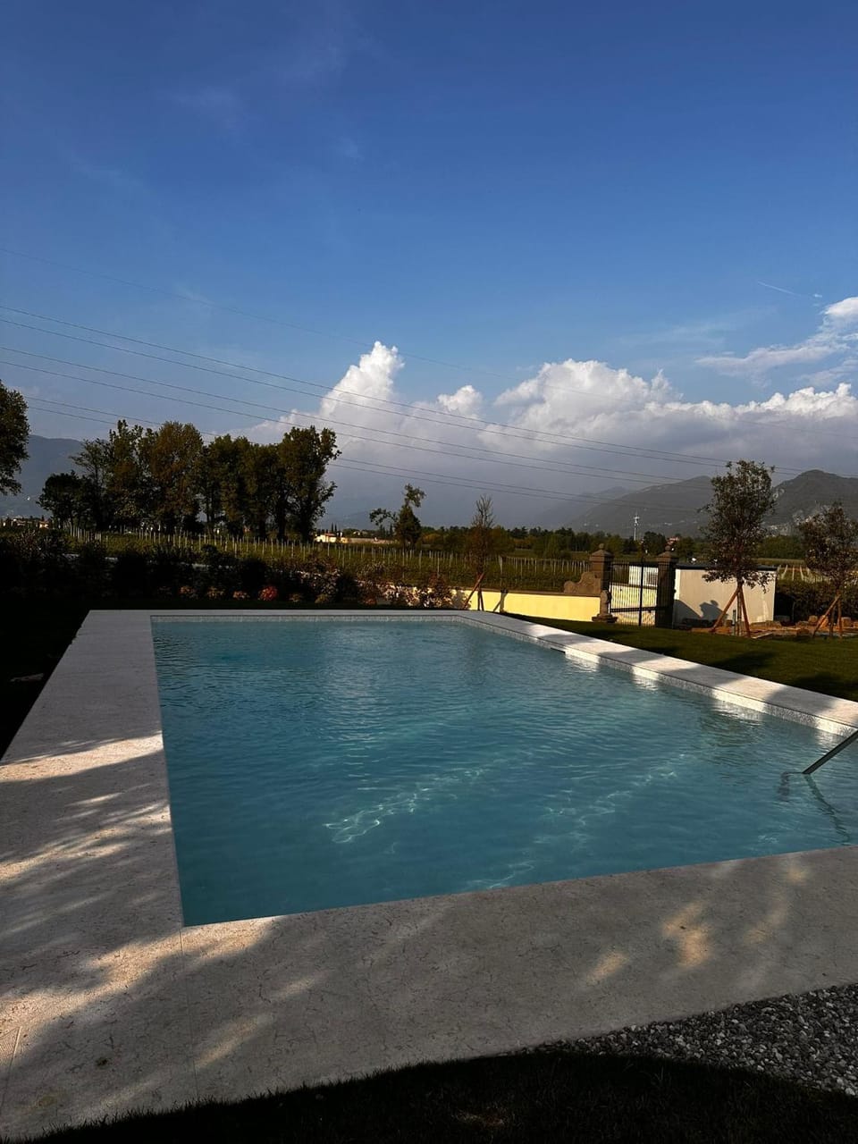 Day, Natural landscape, Mountain view, Pool view, Swimming pool, Swimming pool, sunbed