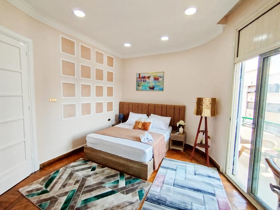 Sunny home deluxe Tahrir Square Apartment in Cairo