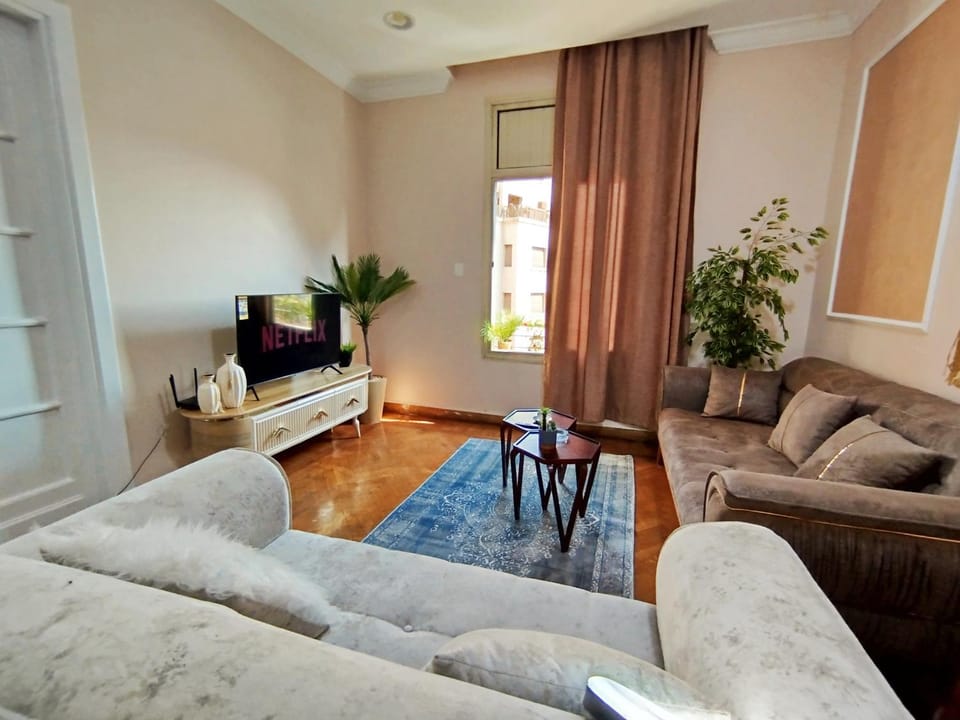Sunny home deluxe Tahrir Square Apartment in Cairo