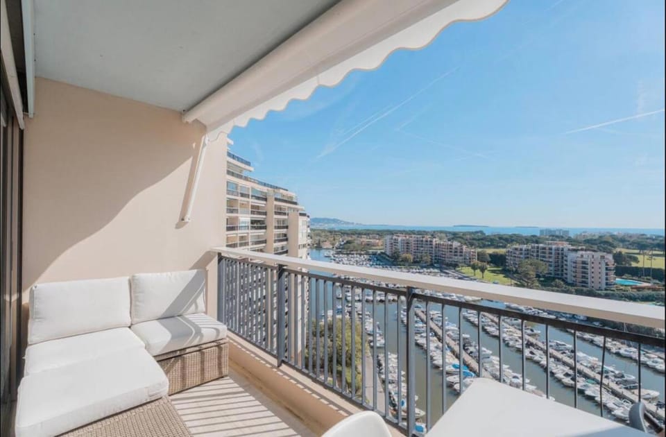 Superbe 2 pièces vue mer Apartment in Mandelieu-La Napoule