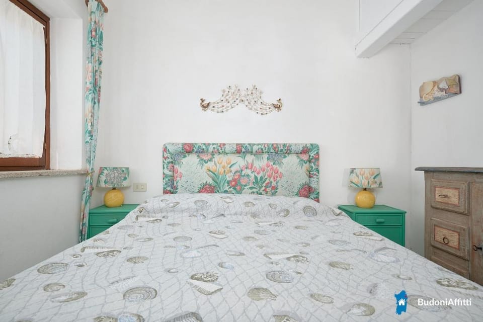 Small villa with garden, 500 meters from the sea in Porto Ottiolu House in Sardinia
