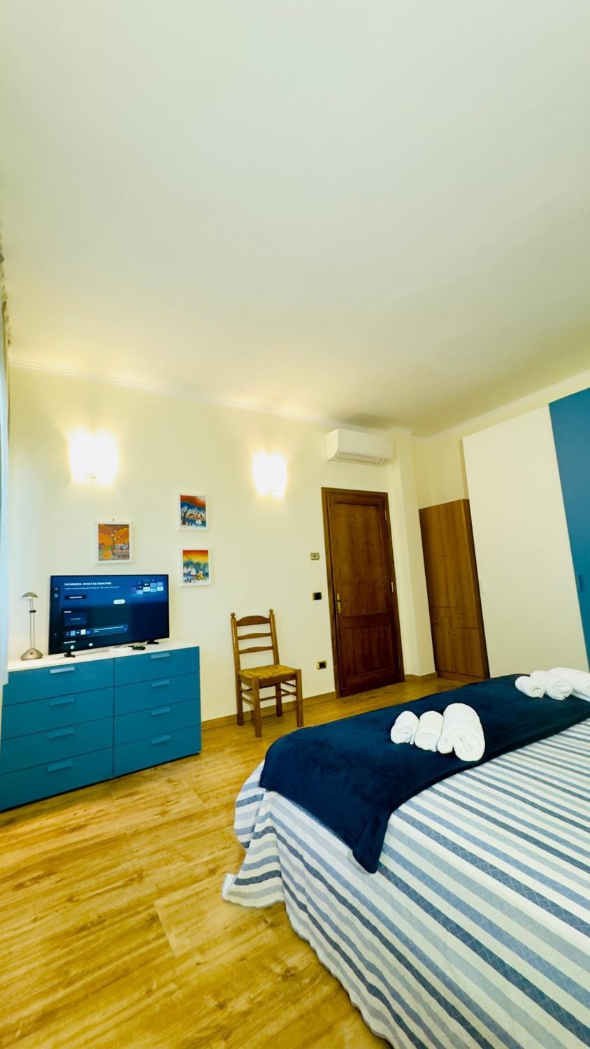 Bed, Bedroom, wardrobe