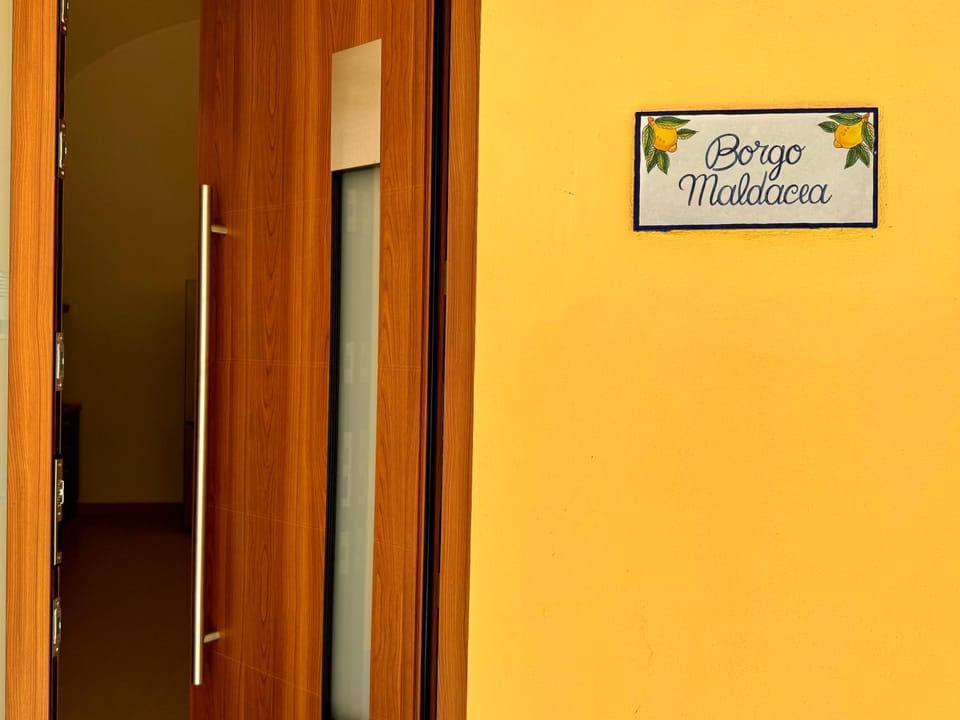 Borgo Maldacea - Comfortable space Apartment in Massa Lubrense