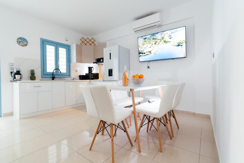 Dining area, Dinner