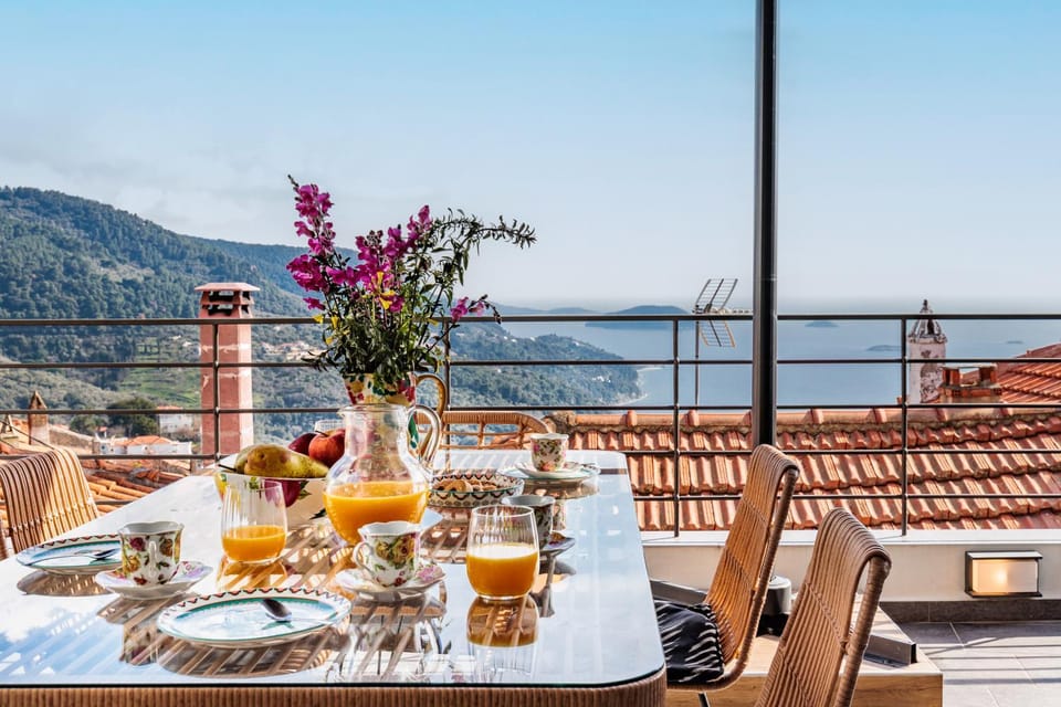 Balcony/Terrace, Mountain view, Sea view