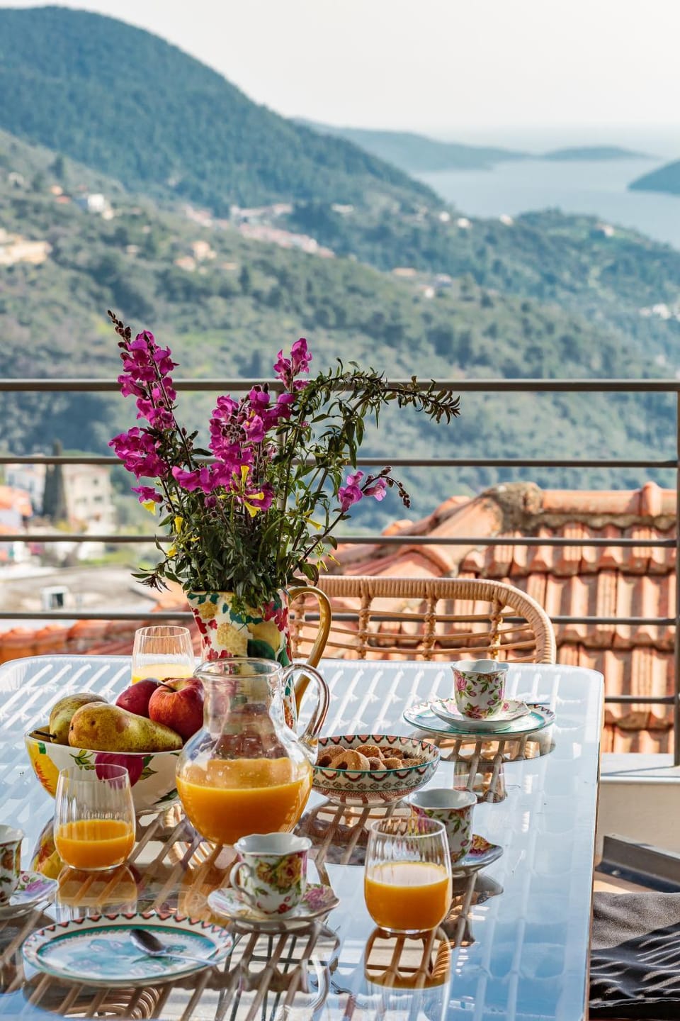 Balcony/Terrace, Mountain view, Sea view