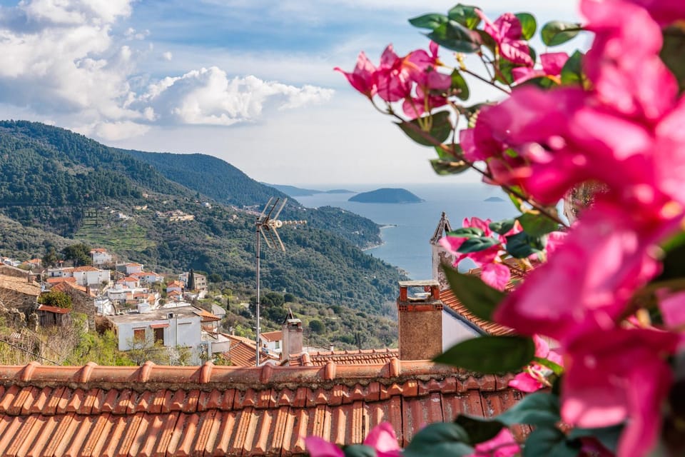 Mountain view, Sea view