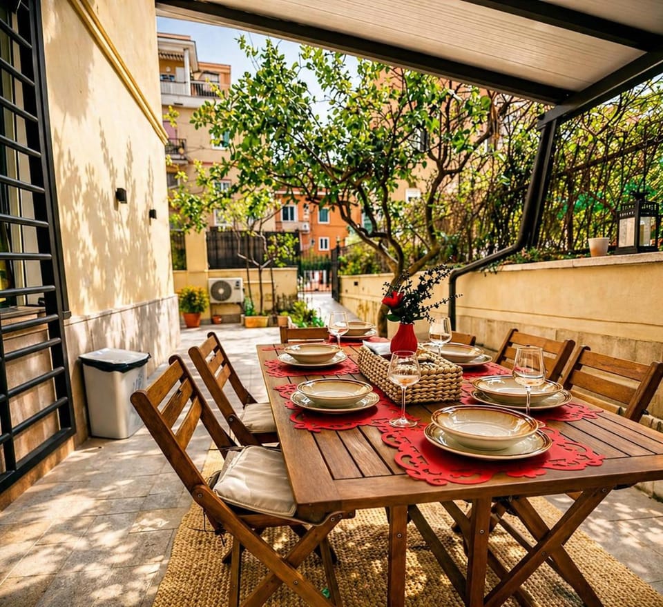 Patio, Garden, Garden, Dining area, Garden view