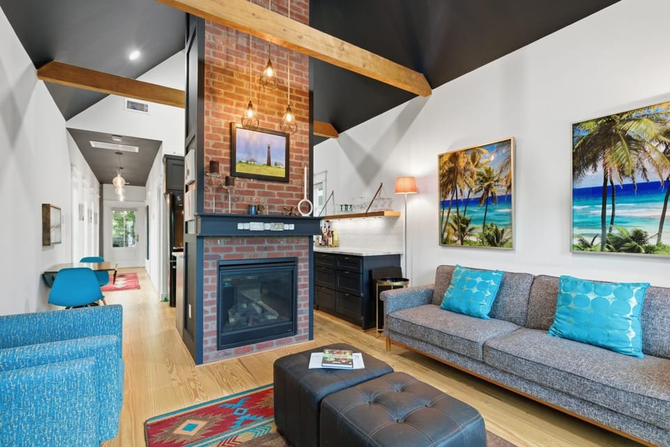 TV and multimedia, Living room, fireplace, furniture