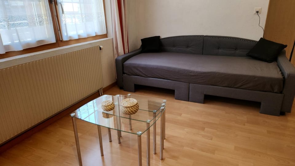 Bergblick, maximal 4 Personen, Küche, Balkon, Parkplatz Apartment in Canton of Valais