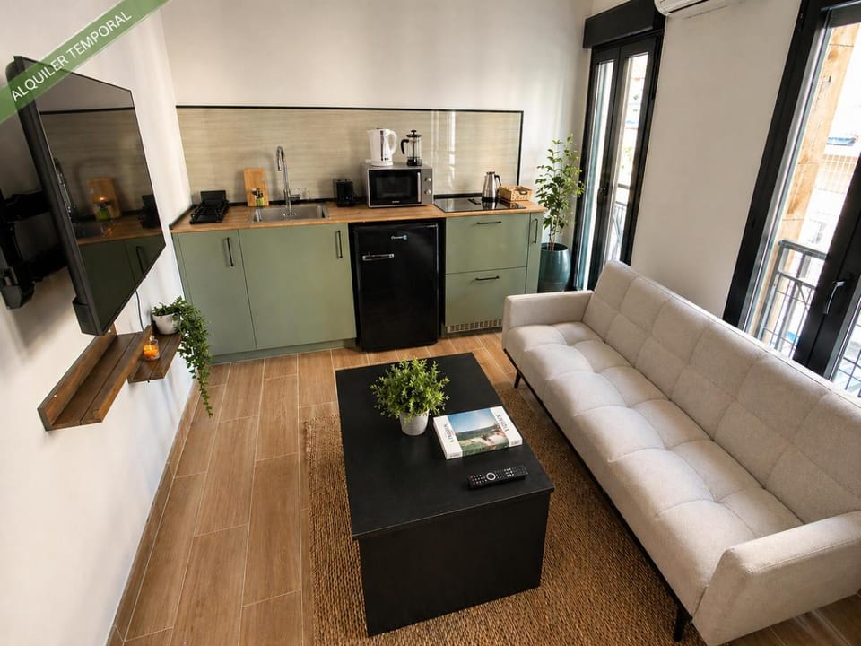 Kitchen or kitchenette, Living room, Dining area, stove