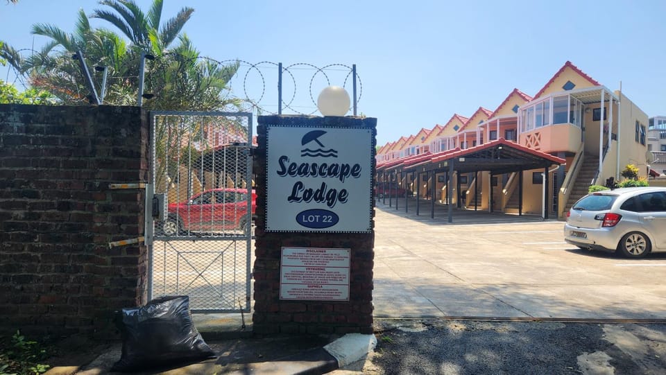 4 Seascape Lodge, Self catering in Uvongo Apartment in Margate