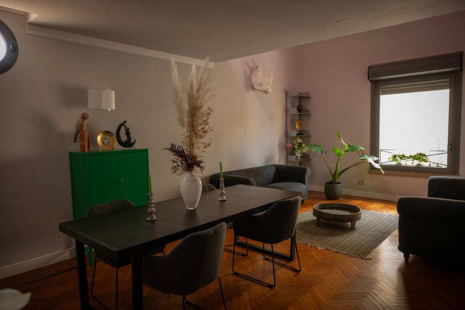 Living room, Dining area