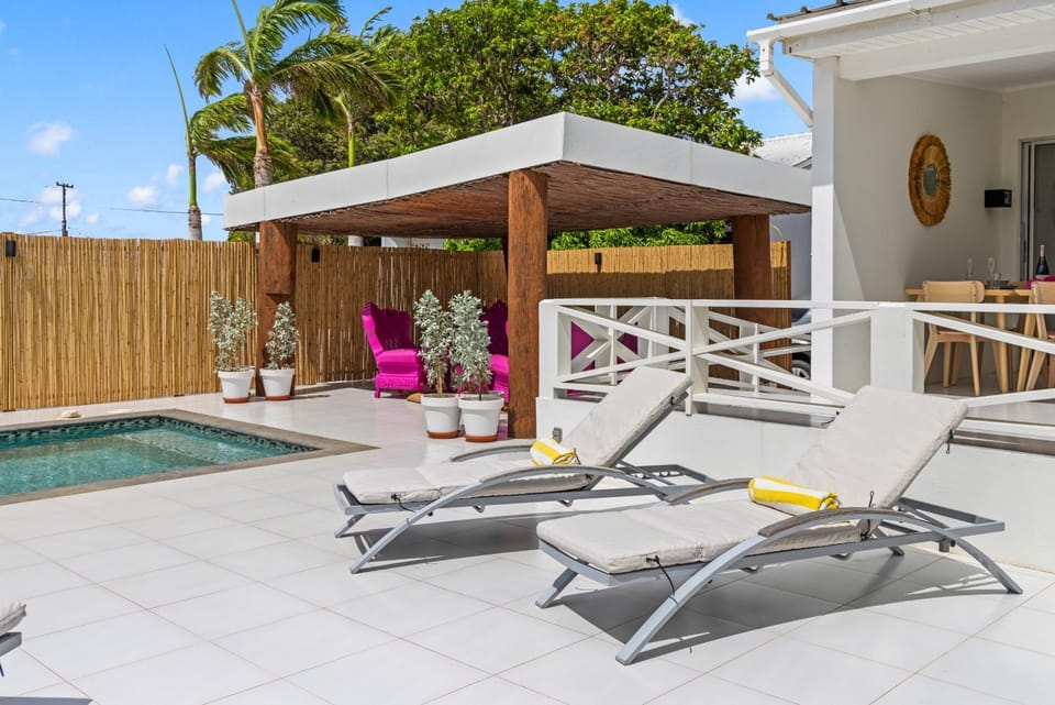 Balcony/Terrace, Balcony/Terrace, Swimming pool, Sunrise, Sunset, sunbed