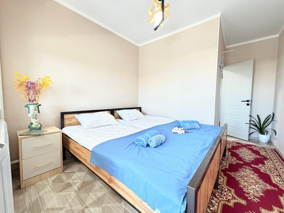 Bed, Photo of the whole room, Bedroom, towels, wardrobe