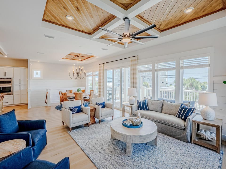 Balcony/Terrace, Living room, Seating area, Dining area, furniture