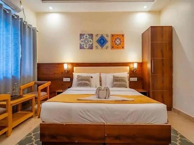 Bed, Bedroom