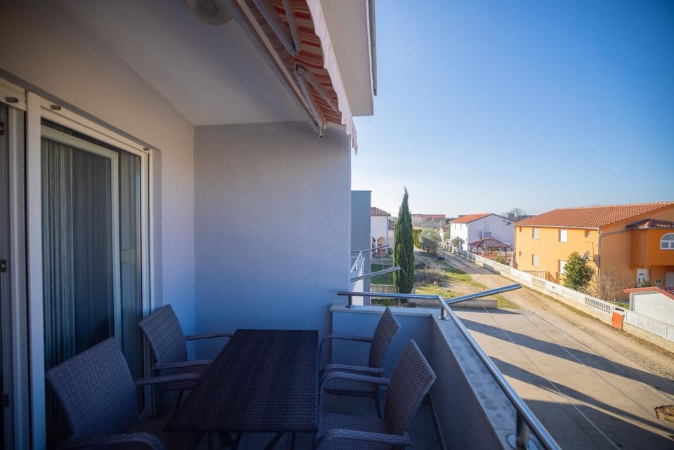 View (from property/room), Balcony/Terrace, Other, Location