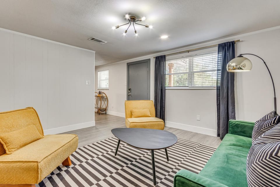 Easy Beach & Bay Access! Gulf Breeze Getaway House in Pensacola Beach