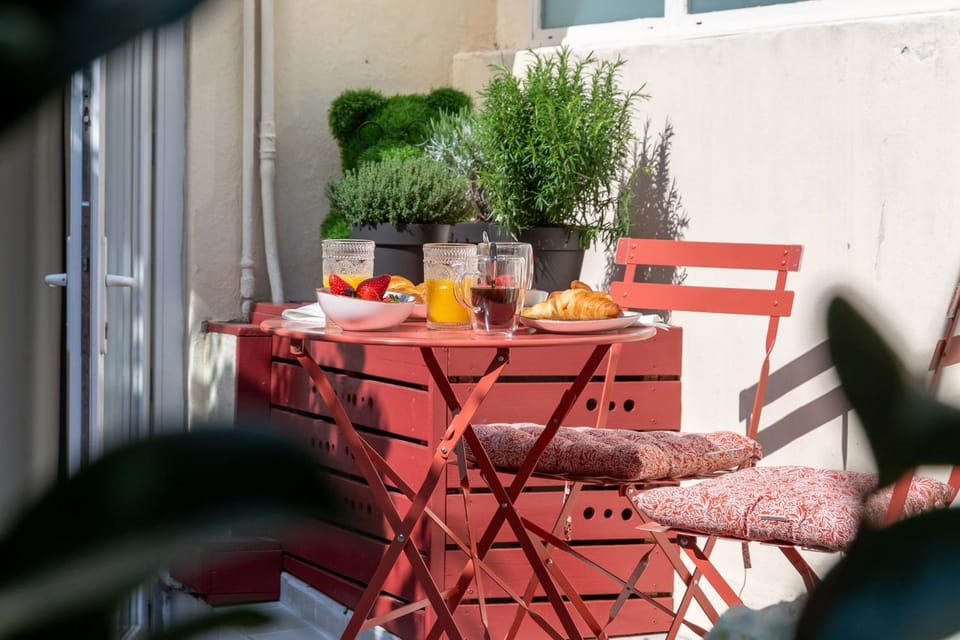 Patio, Breakfast