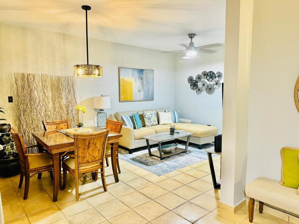 Beachfront Serenity Sanctuary with Ocean View Apartment in Stella