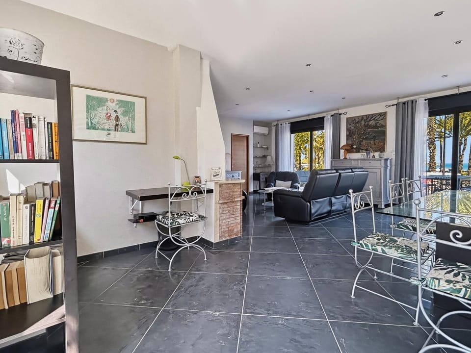 Library, Living room, Seating area, Dining area