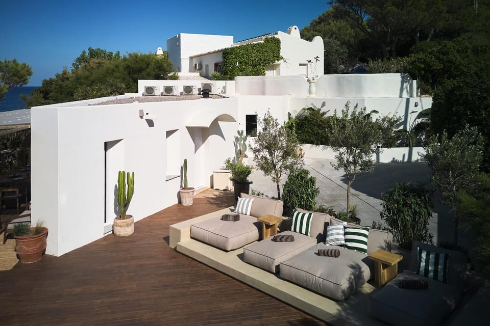 Begur Beach House - Direct beach access, views & design Villa in Baix Empordà