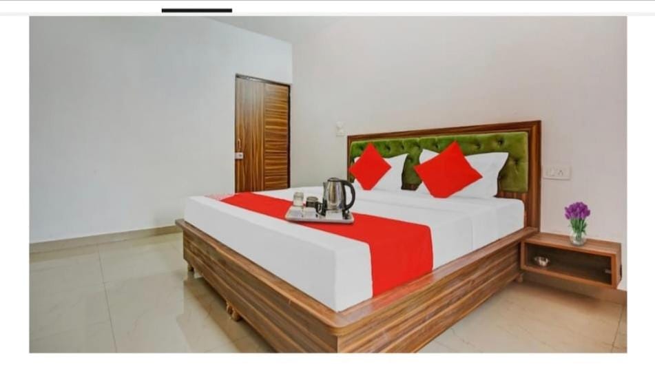 Hotel R Himalayan Hotel in Chandigarh
