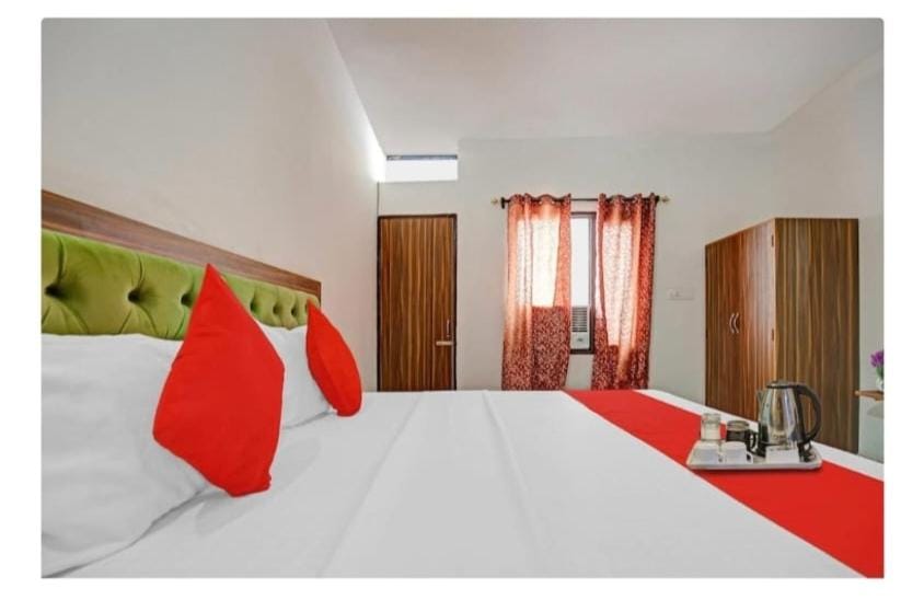 Hotel R Himalayan Hotel in Chandigarh