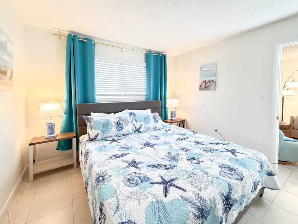 Coastal 2 bed 2 ba Villa - Pools - beach access House in Hilton Head Island