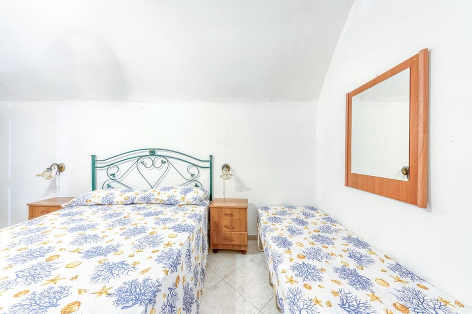 Property building, Living room, Bedroom