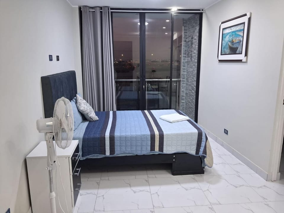 Family Accommodation - Includes taxi from the airport to the apartment Apartment in Callao Region, Peru