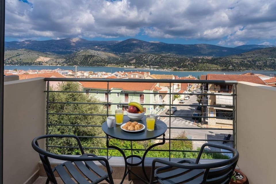 City Vibe Apartment 12 Apartment in Argostolion